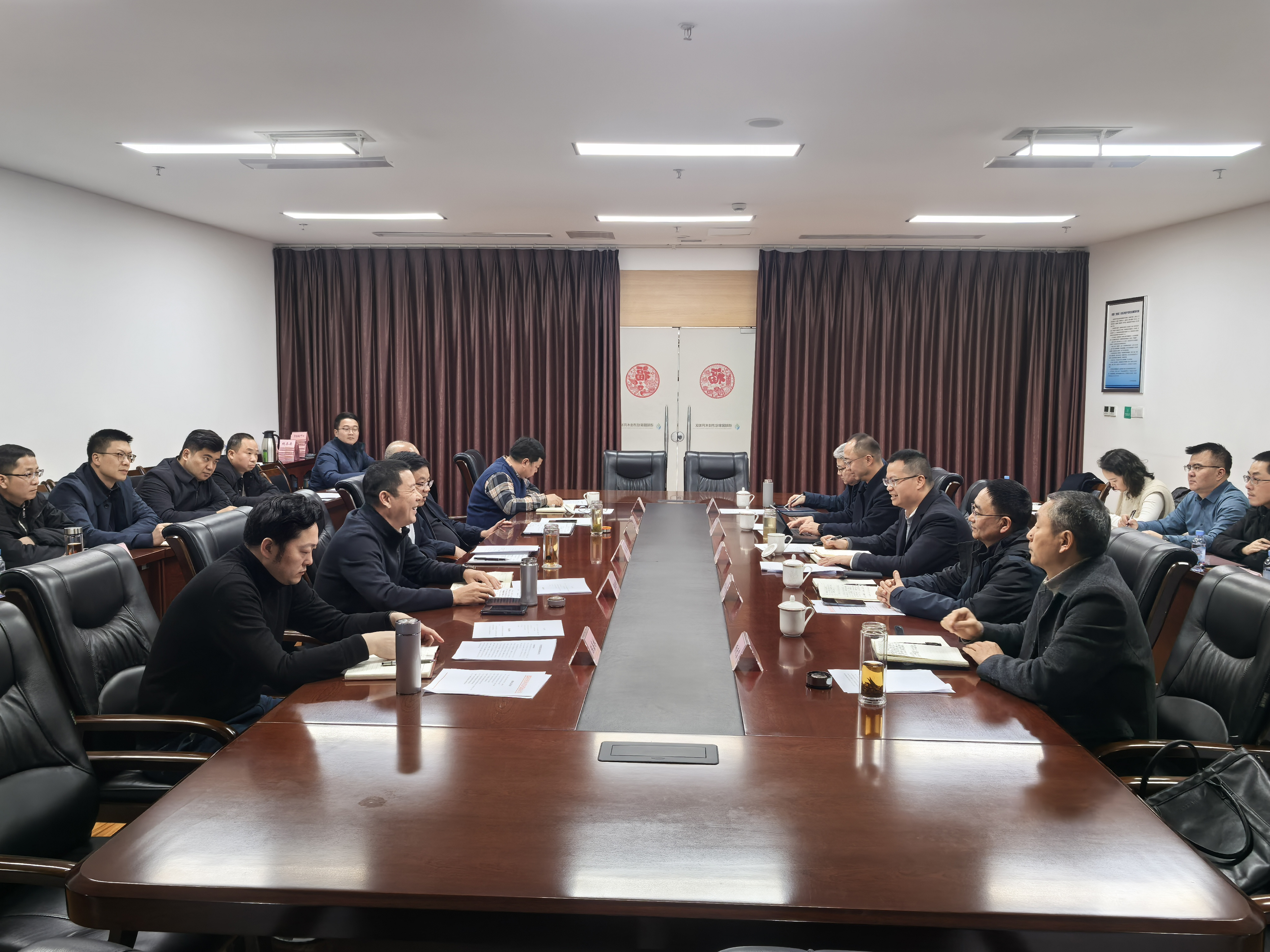 【攜手并進(jìn)，共創(chuàng)未來(lái)】德陽(yáng)發(fā)展集團(tuán)拜訪德陽(yáng)經(jīng)開(kāi)區(qū)共商深度合作與發(fā)展
